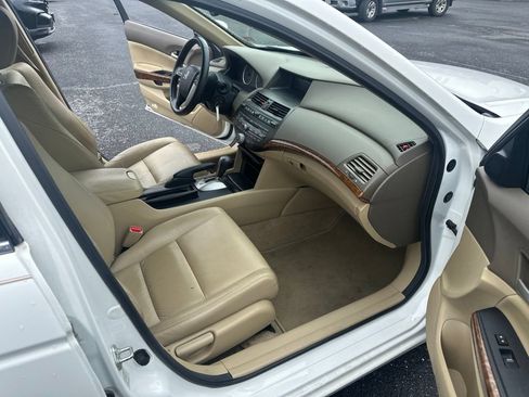 Used 2010 Honda Accord EX-L image 12