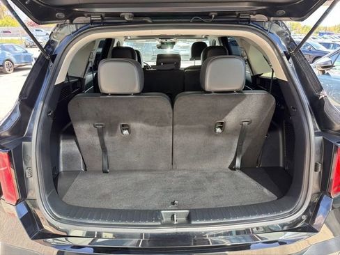 Certified 2025 Kia Sorento S w/ Panoramic Sunroof Package AWD/4WD image 30