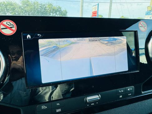 Used 2025 Mercedes-Benz Sprinter 2500 image 22