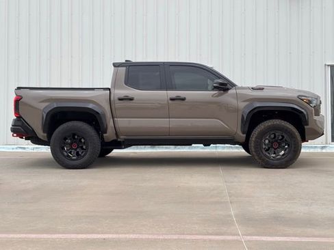 Used 2025 Toyota Tacoma TRD Pro image 45