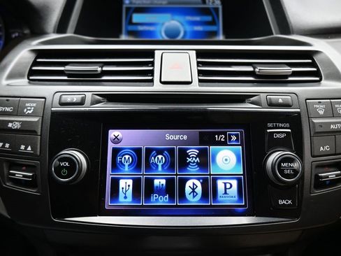 Used 2015 Honda Crosstour EX-L image 17