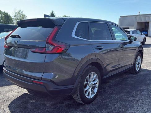 Used 2024 Honda CR-V EX image 3