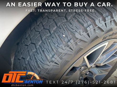 Used 2023 Chevrolet Suburban Z71 w/ Luxury Package AWD/4WD image 35