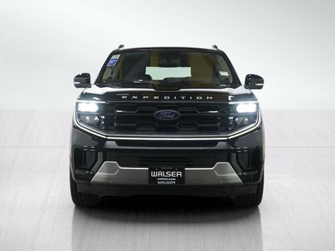 Used 2025 Ford Expedition Platinum AWD/4WD image 8