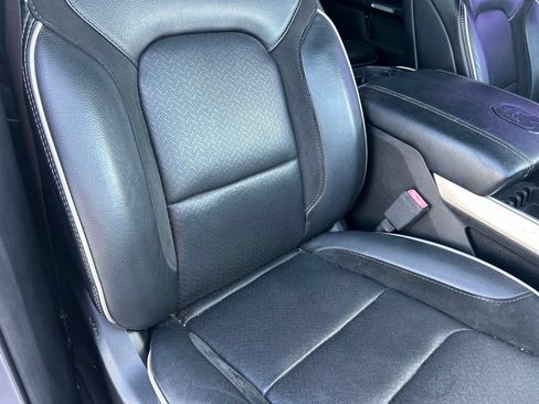 Used 2019 RAM 1500 Laramie w/ Sport Appearance Package AWD/4WD image 25