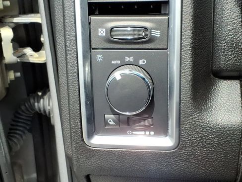 Used 2023 RAM 1500 Warlock AWD/4WD image 34