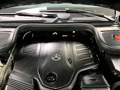 Used 2024 Mercedes-Benz GLS 450 4MATIC image 30