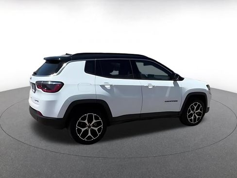 Used 2025 Jeep Compass Limited AWD/4WD image 14