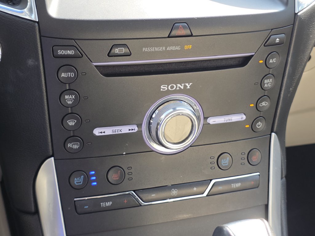 Used 2018 Ford Edge Titanium w/ Equipment Group 302A FWD image 23