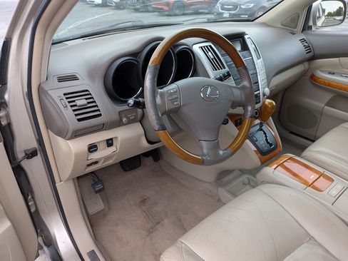Used 2006 Lexus RX 330 AWD w/ Premium Plus Pkg image 17