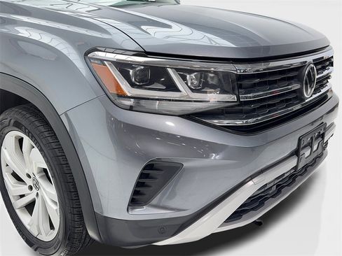 Used 2023 Volkswagen Atlas SE w/ Panoramic Sunroof Package image 3