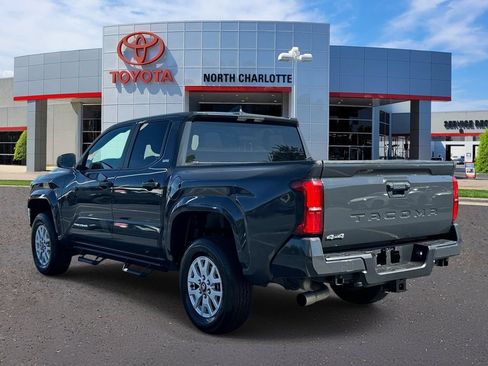 Used 2024 Toyota Tacoma SR5 AWD/4WD image 5