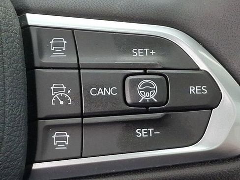 Used 2025 Jeep Compass Trailhawk w/ Trailhawk Elite Group image 23