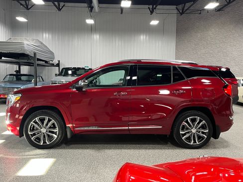 Used 2018 GMC Terrain Denali w/ Comfort Package image 2