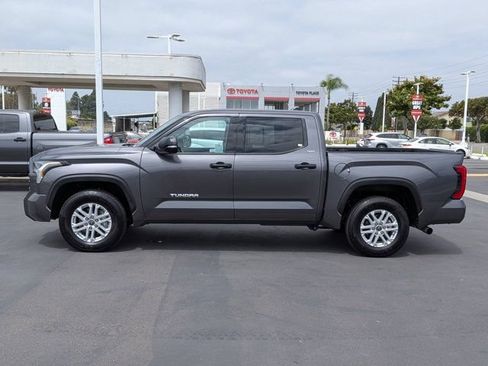 Used 2023 Toyota Tundra SR5 w/ SR5 Convenience Package RWD image 12