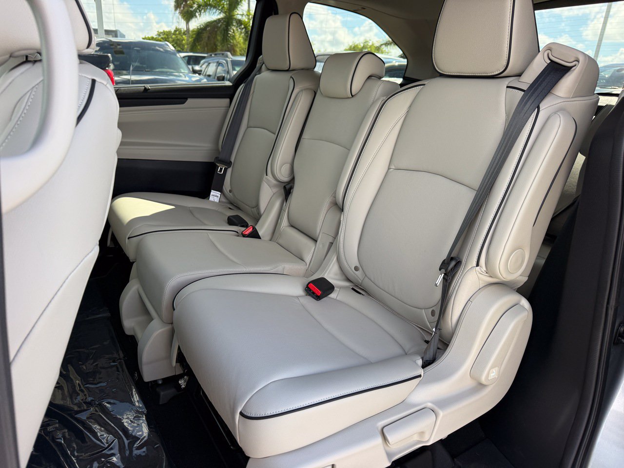 New 2027 Honda Odyssey Touring image 9