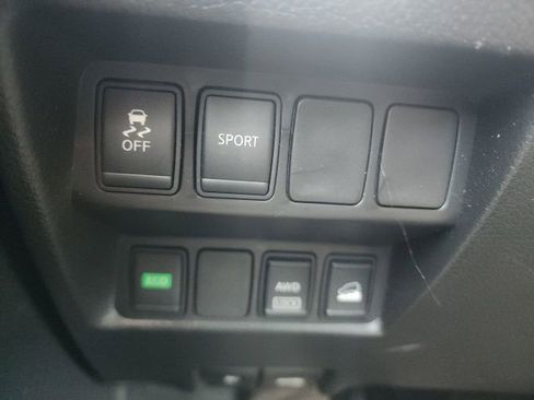 Used 2015 Nissan Rogue S image 17