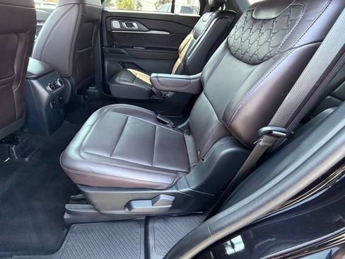 Used 2025 Ford Explorer Platinum w/ LUX Leather Package AWD/4WD image 36