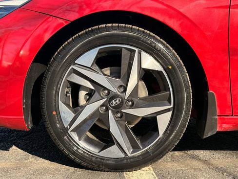 Used 2023 Hyundai Elantra Limited image 10