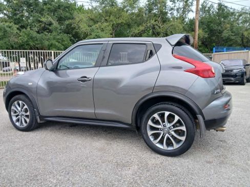 Used 2013 Nissan Juke SL w/ Sport Pkg FWD image 5