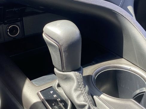 Used 2024 Toyota Camry SE FWD image 13