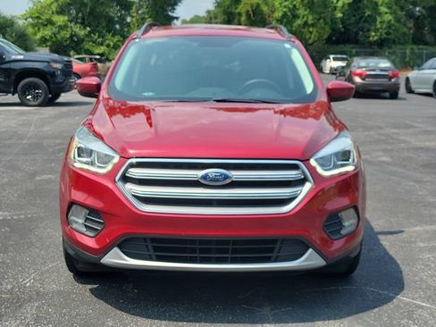 Used 2017 Ford Escape SE w/ Equipment Group 201A FWD image 2