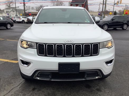 Used 2019 Jeep Grand Cherokee Limited AWD/4WD image 2