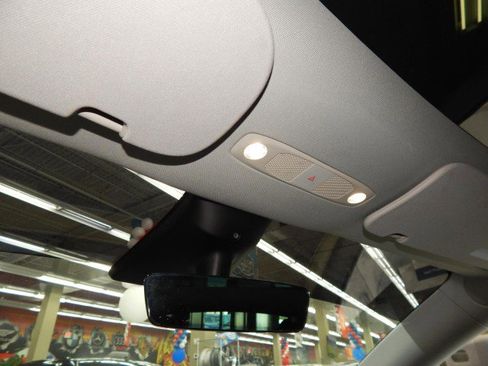 Used 2023 Tesla Model Y AWD image 22