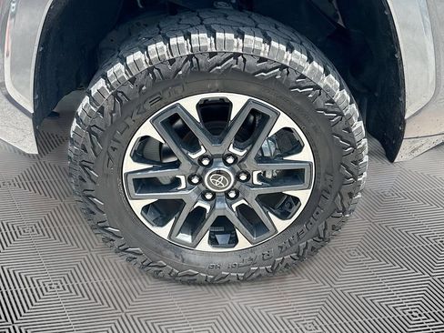 Used 2023 Toyota Tundra Limited AWD/4WD image 32