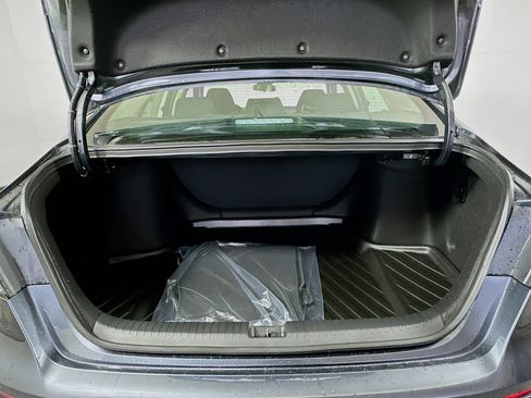 Used 2025 Honda Accord LX image 19
