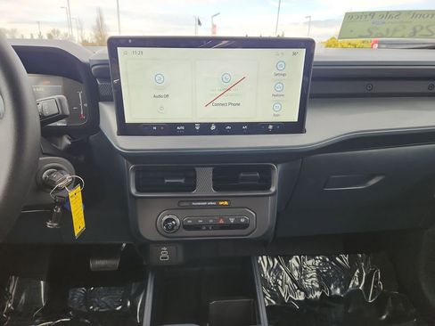 New 2025 Ford Maverick XL image 23