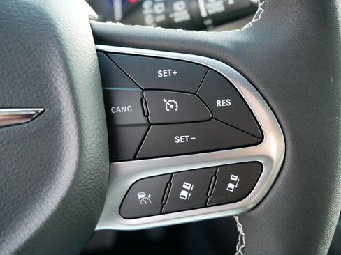 New 2026 Chrysler Pacifica Select image 21