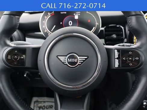 Used 2023 MINI Cooper 2-Door Hardtop image 19