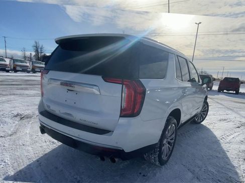 Certified 2022 GMC Yukon Denali w/ Denali Premium Package image 8