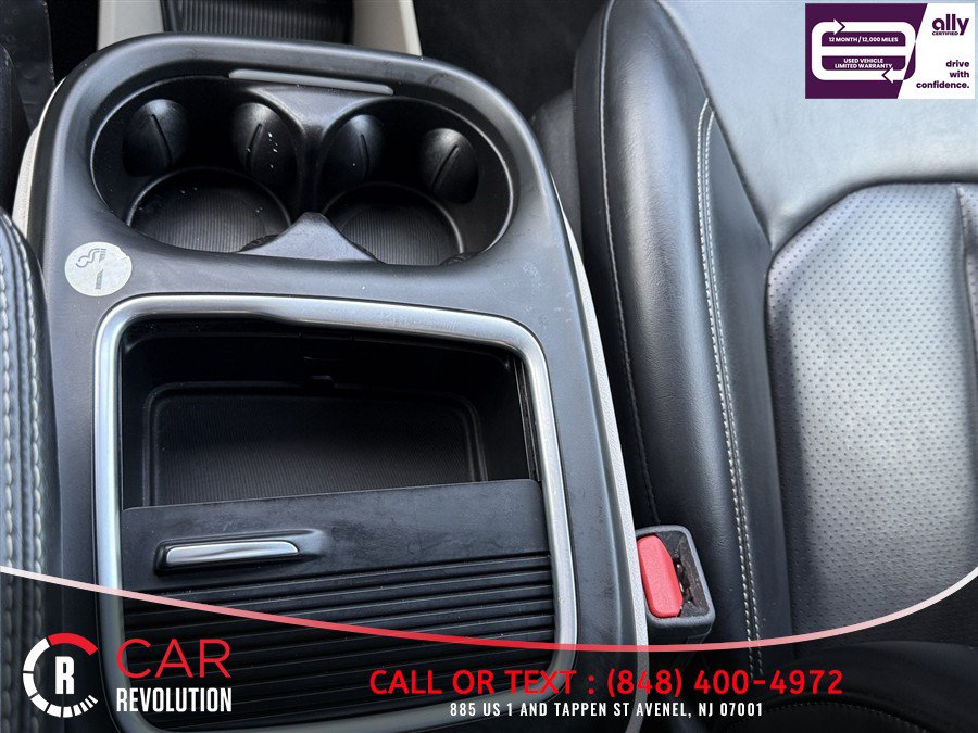 Used 2024 Chrysler Pacifica Limited FWD image 30