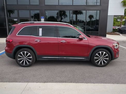 Used 2020 Mercedes-Benz GLB 250 4MATIC image 3