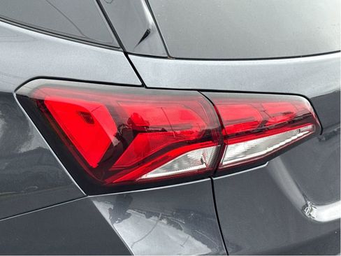 Used 2022 Chevrolet Equinox LT image 6