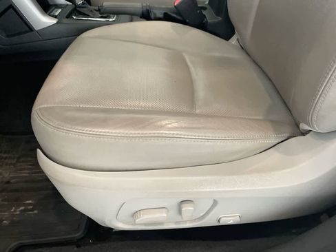 Used 2016 Subaru Forester 2.5i Touring w/ Eyesight & Navigation System image 12