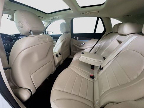 Used 2019 Mercedes-Benz GLC 300 4MATIC image 23