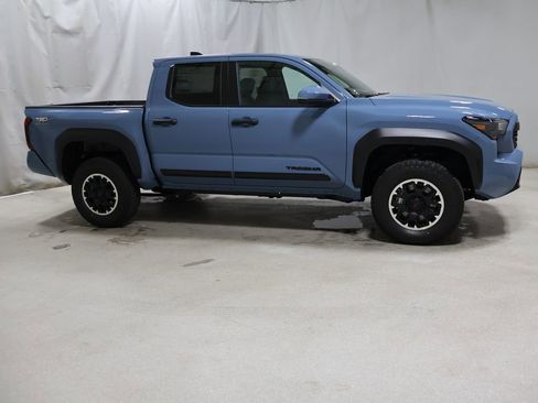 New 2026 Toyota Tacoma TRD Off-Road w/ TRD Off Road Upgrade Package AWD/4WD image 6