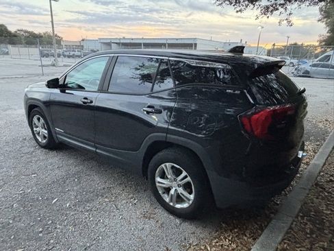 Used 2021 GMC Terrain SLE image 4