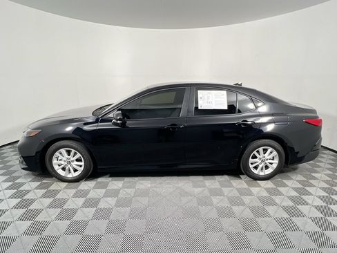 Used 2025 Toyota Camry LE FWD image 6