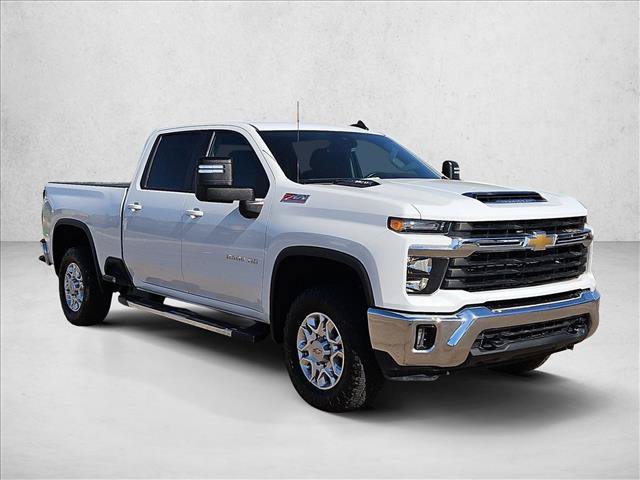 Certified 2024 Chevrolet Silverado 2500 LT AWD/4WD image 3