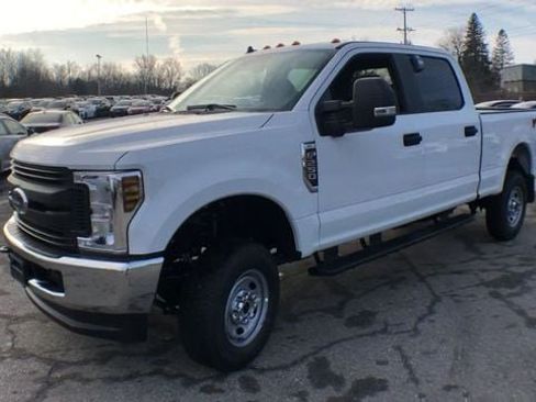Used 2019 Ford F250 XL w/ Power Equipment Group AWD/4WD image 4