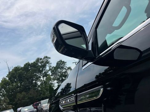 Used 2023 Lincoln Navigator L Reserve AWD/4WD image 40