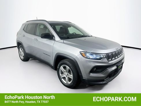 Used 2023 Jeep Compass Latitude w/ Sun and Sound Group AWD/4WD image 1