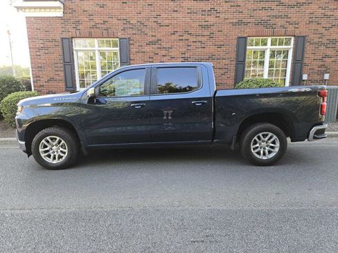 Used 2021 Chevrolet Silverado 1500 LT w/ Bed Protection Package image 2