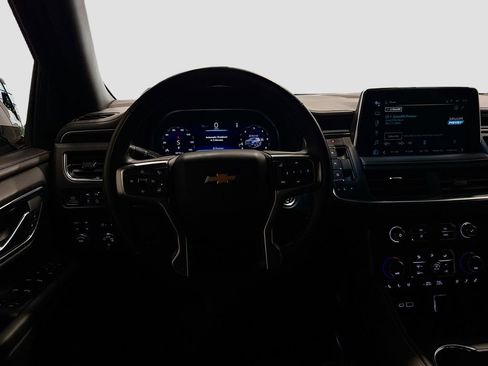 Used 2023 Chevrolet Suburban Premier image 19