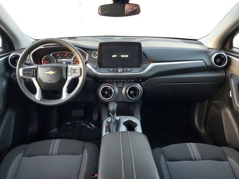 Used 2025 Chevrolet Blazer LT FWD image 10