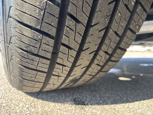 Used 2023 Acura MDX SH-AWD w/ Advance Package image 12